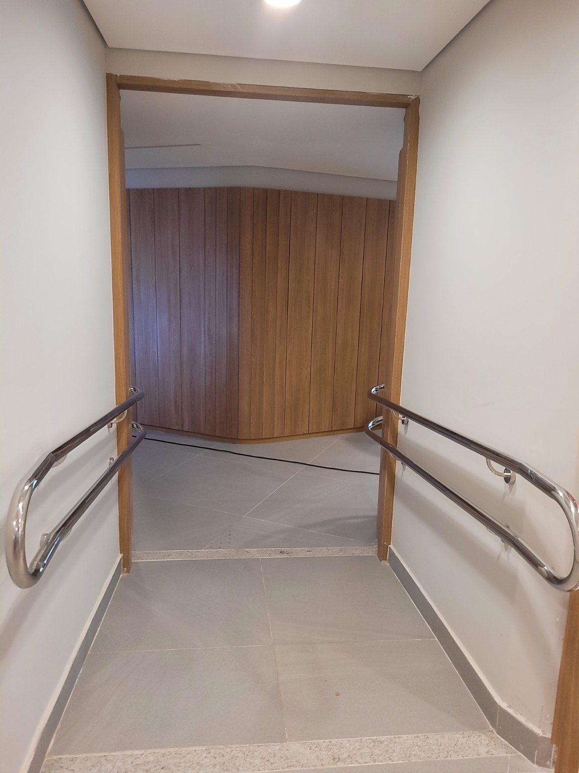 Corrimão de parede em inox